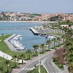 In With Sea View Apartment *